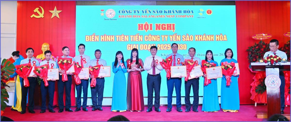 Công Ty Yến Sào Khánh Hòa  Doanh thu 5 năm đạt gần 13.000 tỷ đồng. 7 tháng đầu năm 2025, doanh thu hợp nhất đạt 2.240 tỷ đồng.