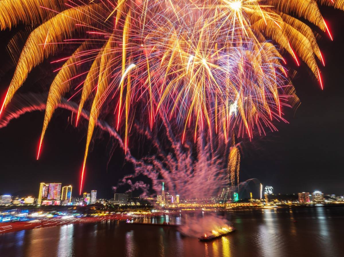 Các sự kiện lễ hội được tổ chức thường xuyên tại khuc vực Bãi Cháy. Ảnh: AD 