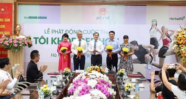 Herbalife Việt Nam, “Tôi Khỏe Đẹp Hơn”, Báo Sức khỏe và Đời sống 1