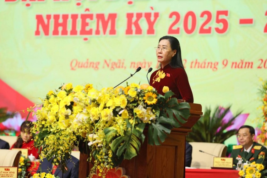 Bí thư Tỉnh ủy tỉnh Quảng Ngãi Bùi Thị Quỳnh Vân phát biểu khai mạc. Bí thư Tỉnh ủy tỉnh Quảng Ngãi Bùi Thị Quỳnh Vân phát biểu khai mạc.