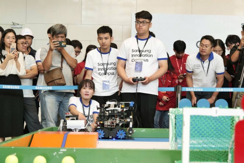 x.Các đội thi tham gia cuộc thi Innovation Tech Challenge(3)
