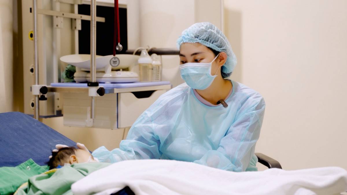 Vinmec ghép gan thành công từ người hiến chết não cho bé 8 tháng, nặng 6,5kg – một trong các ca ghép tạng nhỏ tuổi, nhẹ cân nhất Việt Nam.