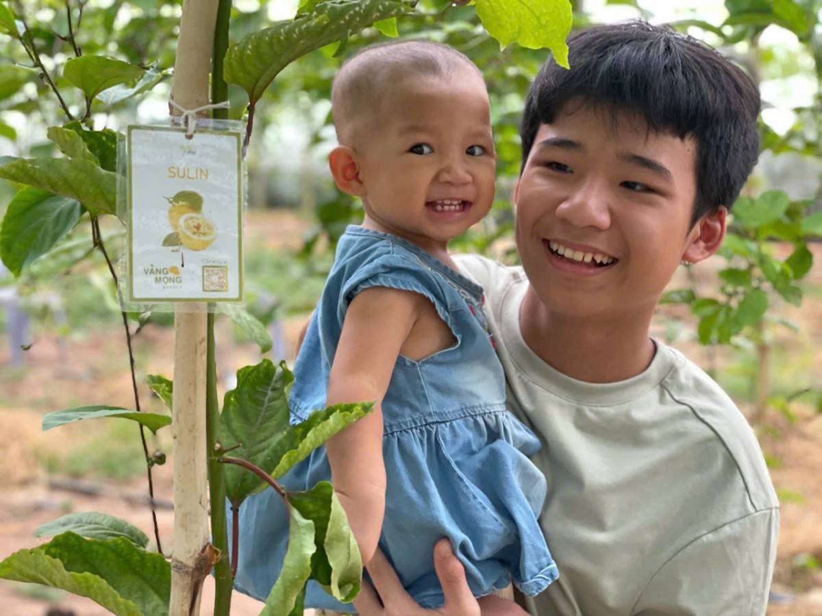 Gắn tên bạn lên cây chanh leo vàng Eden Farm, theo dõi và đợi nhận quả Gắn tên bạn lên cây chanh leo vàng Eden Farm, theo dõi và đợi nhận quả