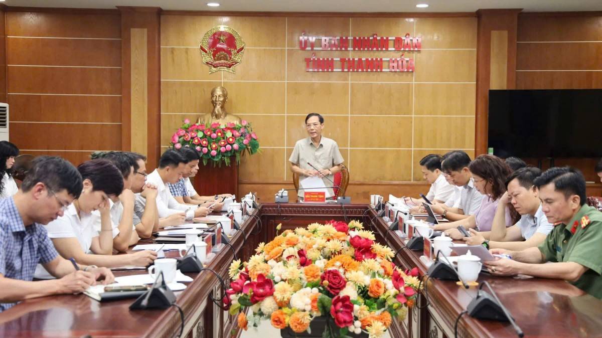 Ông Đầu Thanh Tùng, Tỉnh ủy viên, Phó Chủ tịch UBND tỉnh chủ trì hội nghị.