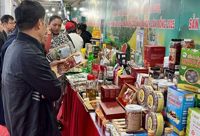 Lâm Đồng khai mạc không gian trưng bày sản phẩm OCOP và món ngon đặc sắc Lâm Đồng khai mạc không gian trưng bày sản phẩm OCOP và món ngon đặc sắc