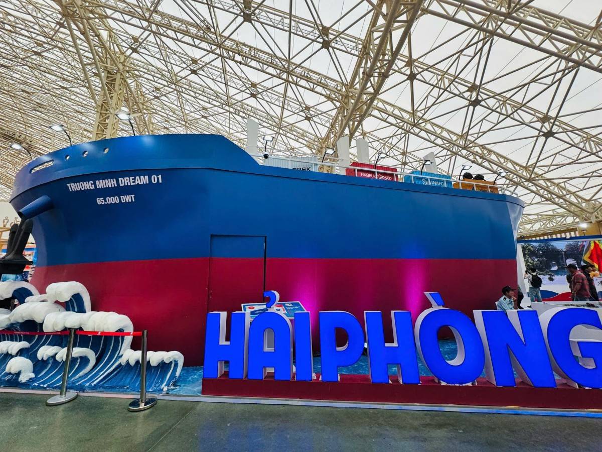 Hải Phòng vinh dự nhận Bằng khen của Thủ tướng tại Triển lãm thành tựu Đất nước