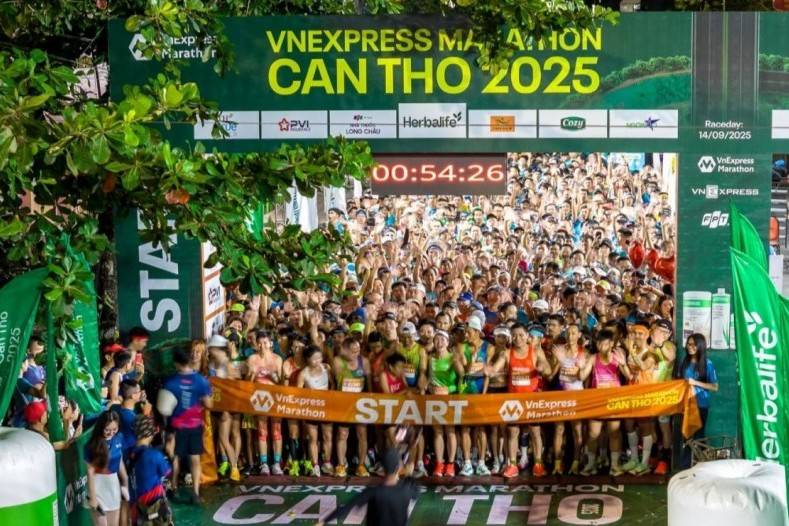 Herbalife, VnExpress Marathon và sông nước Tây Đô truyền cảm hứng sống khỏe