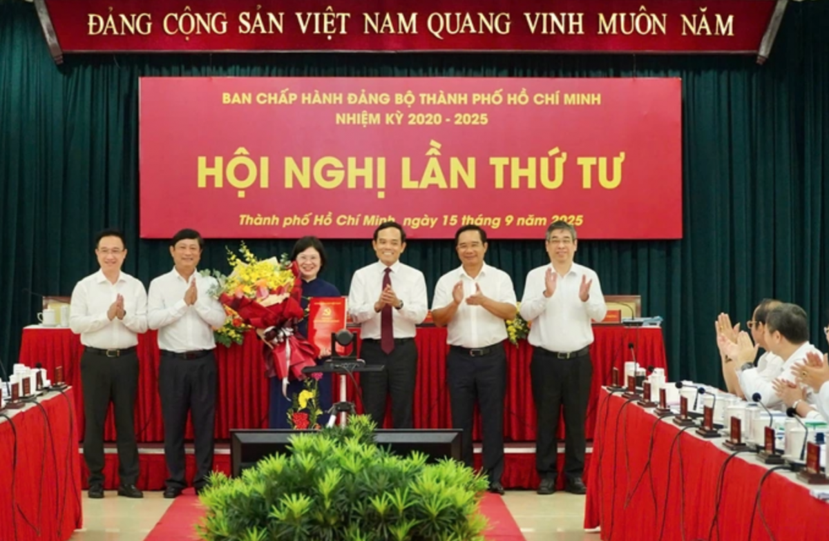 Bà Văn Thị Bạch Tuyết được chỉ định là Phó Bí thư Thành uỷ TP. Hồ CHí Minh
