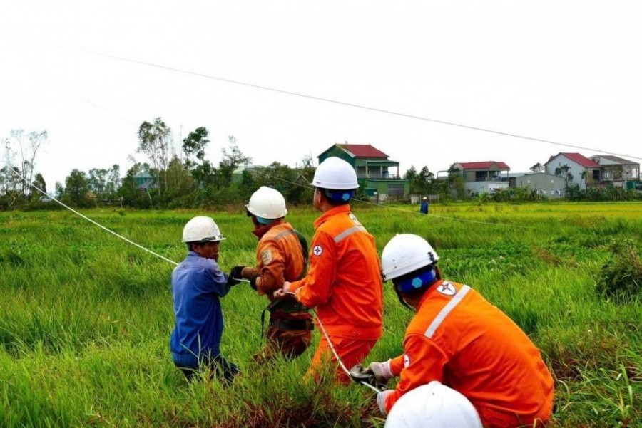 EVNNPC: Giữ dòng điện sáng trong mưa bão, nỗ lực hoàn thành mục tiêu năm 2025