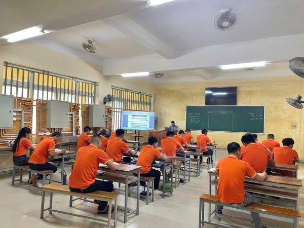 Formosa Hà Tĩnh “trao cần câu” cho người lao động Formosa Hà Tĩnh “trao cần câu” cho người lao động