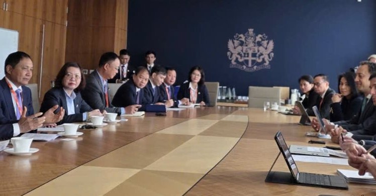 Bộ trưởng Bộ Tài chính làm việc với lãnh đạo Sở Giao dịch Chứng khoán London và FTSE Russell
