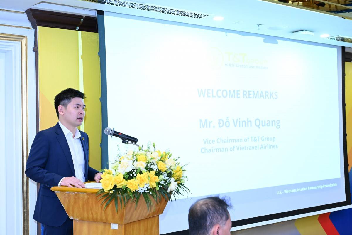 Ông Đỗ Vinh Quang, Phó Chủ tịch HĐQT T&T Group, Chủ tịch HĐQT Vietravel Airlines phát biểu tại Tọa đàm.