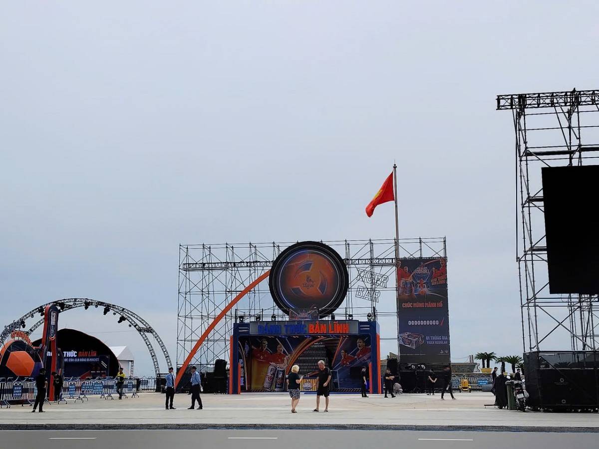 Khánh Hòa: Cờ Đảng, cờ Tổ quốc tung bay rực rỡ chào đón Đại hội Đảng