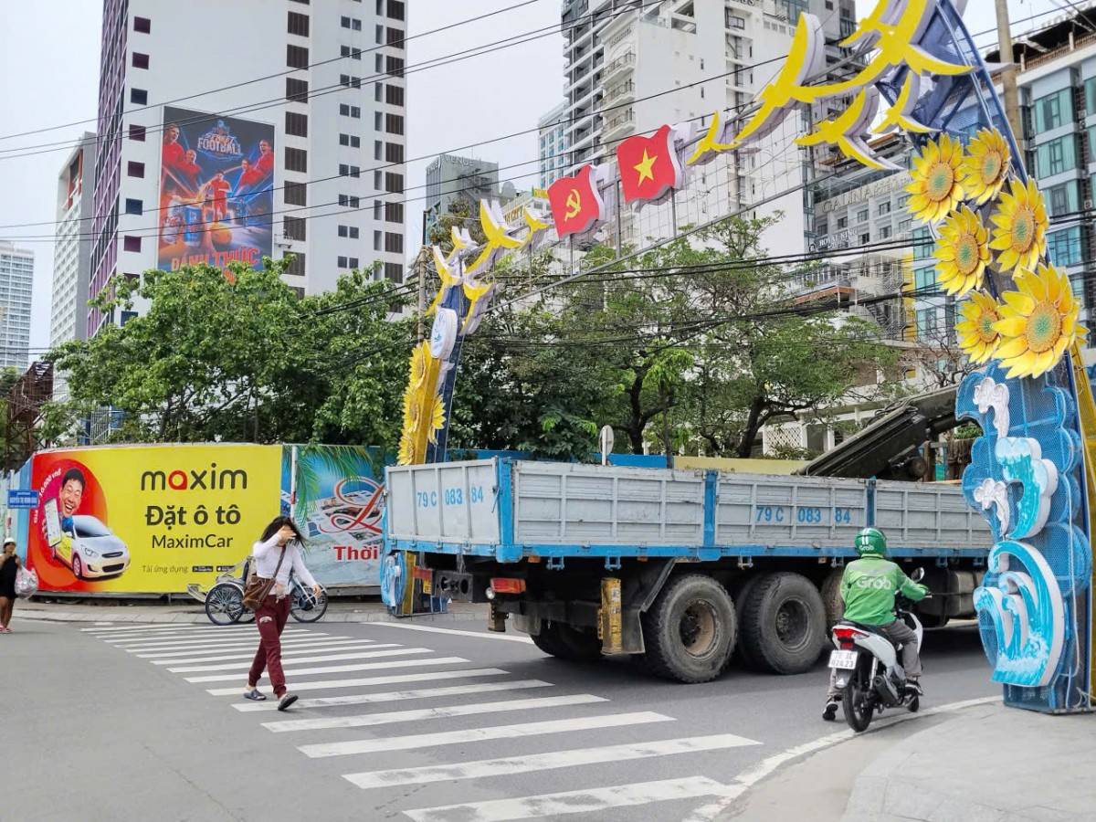 Khánh Hòa: Cờ Đảng, cờ Tổ quốc tung bay rực rỡ chào đón Đại hội Đảng
