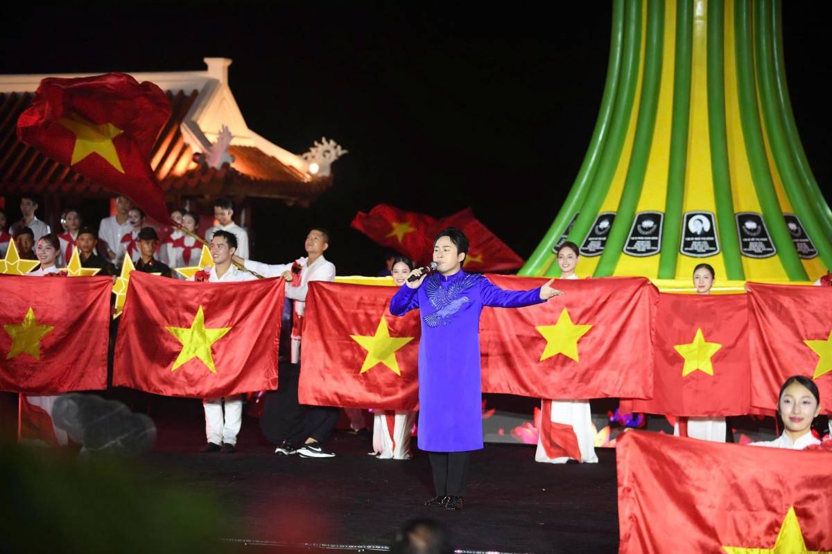 bến phà Long Đại; Đêm nghệ thuật sử thi tái hiện huyền thoại;