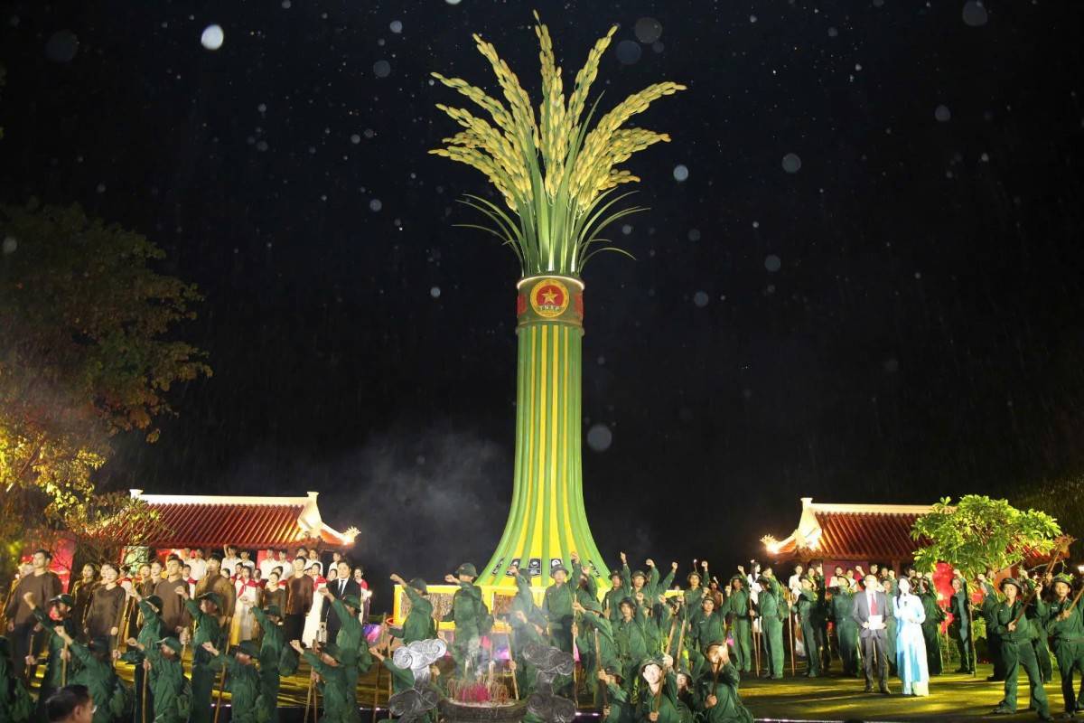 bến phà Long Đại; Đêm nghệ thuật sử thi tái hiện huyền thoại;