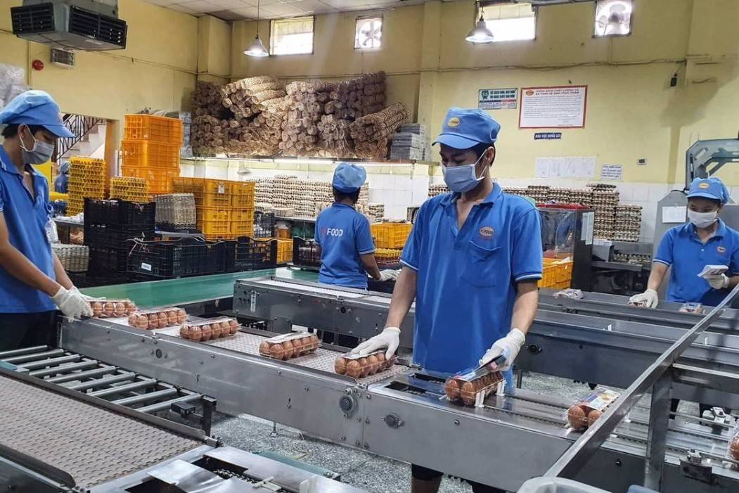 Bộ Nội vụ đề xuất quy định giờ làm việc, tiền làm thêm dịp lễ Tết và nâng mức vay vốn hỗ trợ việc làm