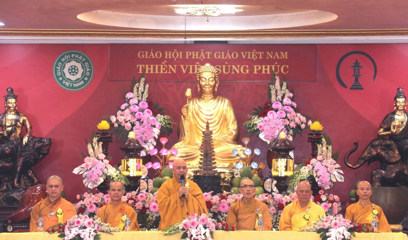 Thượng tọa Thích Đạt Ma Phổ Tràng - Giáo Thọ Sư Thiền viện Trúc lâm Sùng Phúc, quang lâm, ban lời Pháp thoại với chủ đề: ‘Ý nghĩa của Lễ Vu lan’.