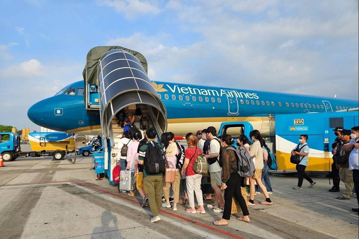 Ngành hàng không tăng trưởng hai con số, vận chuyển hơn 64 triệu hành khách trong 9 tháng