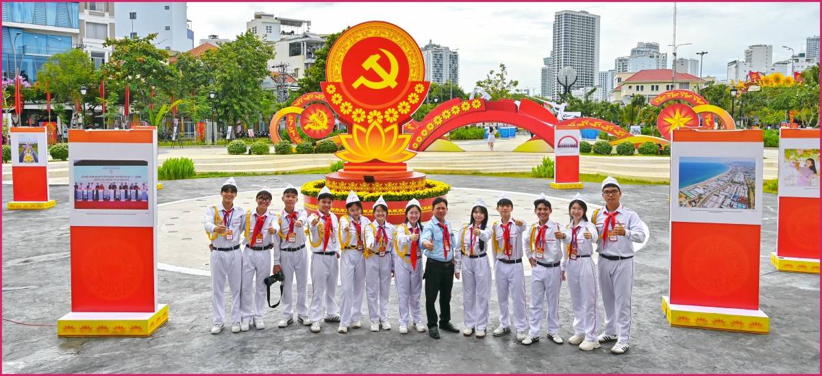 Dưới ngọn cờ vẻ vang của Đảng, Đảng bộ tỉnh Khánh Hòa vững bước tiến vào thập niên nâng tầm phát triển