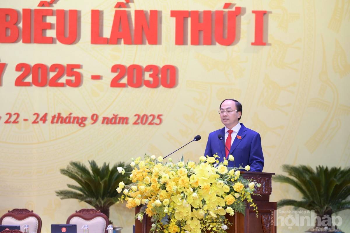 Những khoảnh khắc ấn tượng của ngày làm việc đầu tiên kỳ Đại hội Đảng bộ tỉnh Thái Nguyên