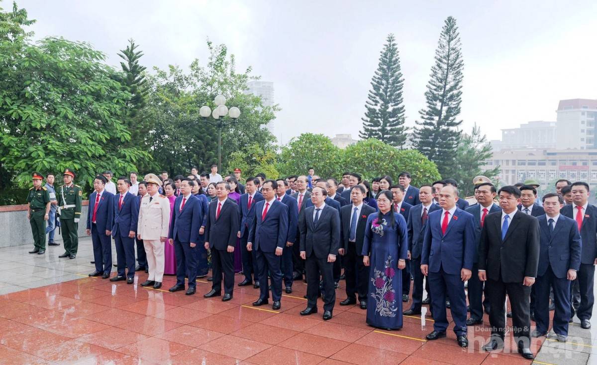 Những khoảnh khắc ấn tượng của ngày làm việc đầu tiên kỳ Đại hội Đảng bộ tỉnh Thái Nguyên