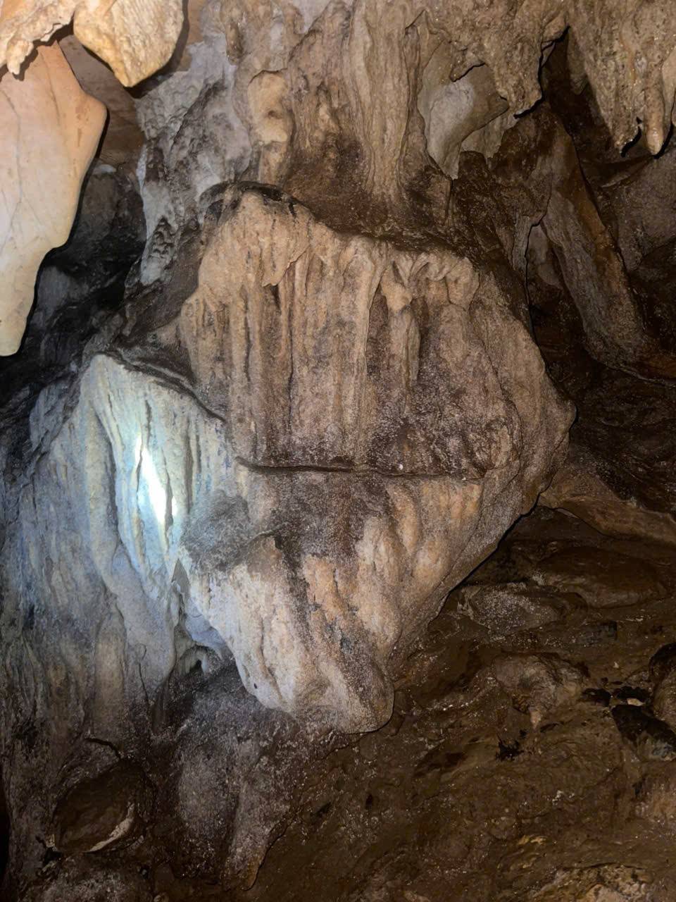 Đoàn công tác xã Tân Hợp khảo sát tiềm năng du lịch Làng Bang gắn với giảm nghèo