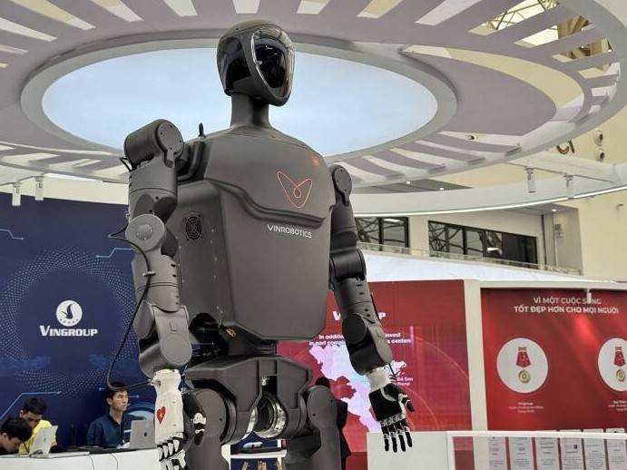 Vingroup mở liên tiếp 3 công ty robot, ai đứng sau nắm cổ phần?