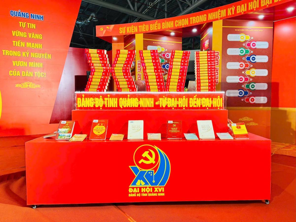 Quảng Ninh khai mạc trưng bày, triển lãm sách, báo, tư liệu và tranh cổ động chào mừng Đại hội đại biểu Đảng bộ tỉnh lần thứ XVI