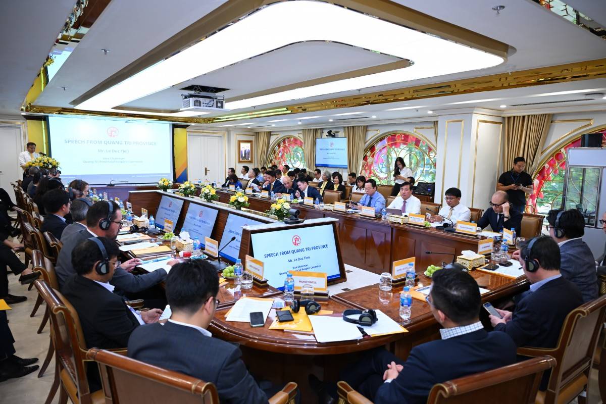 Dấu ấn của T&T Group; Từ bến phà Đại Long bất tử đến cất cánh sân bay;