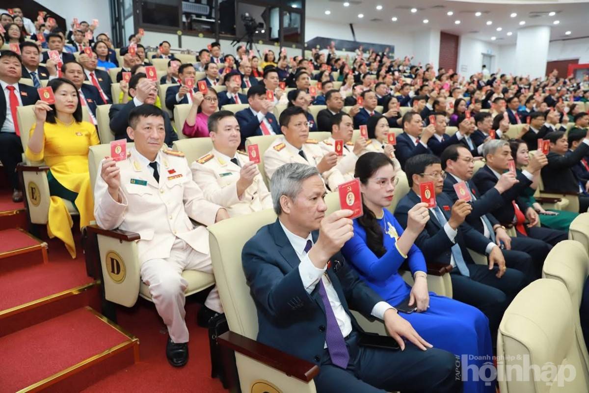 Chùm ảnh ấn tượng của Đại hội đại biểu Đảng bộ tỉnh Thái Nguyên lần thứ I