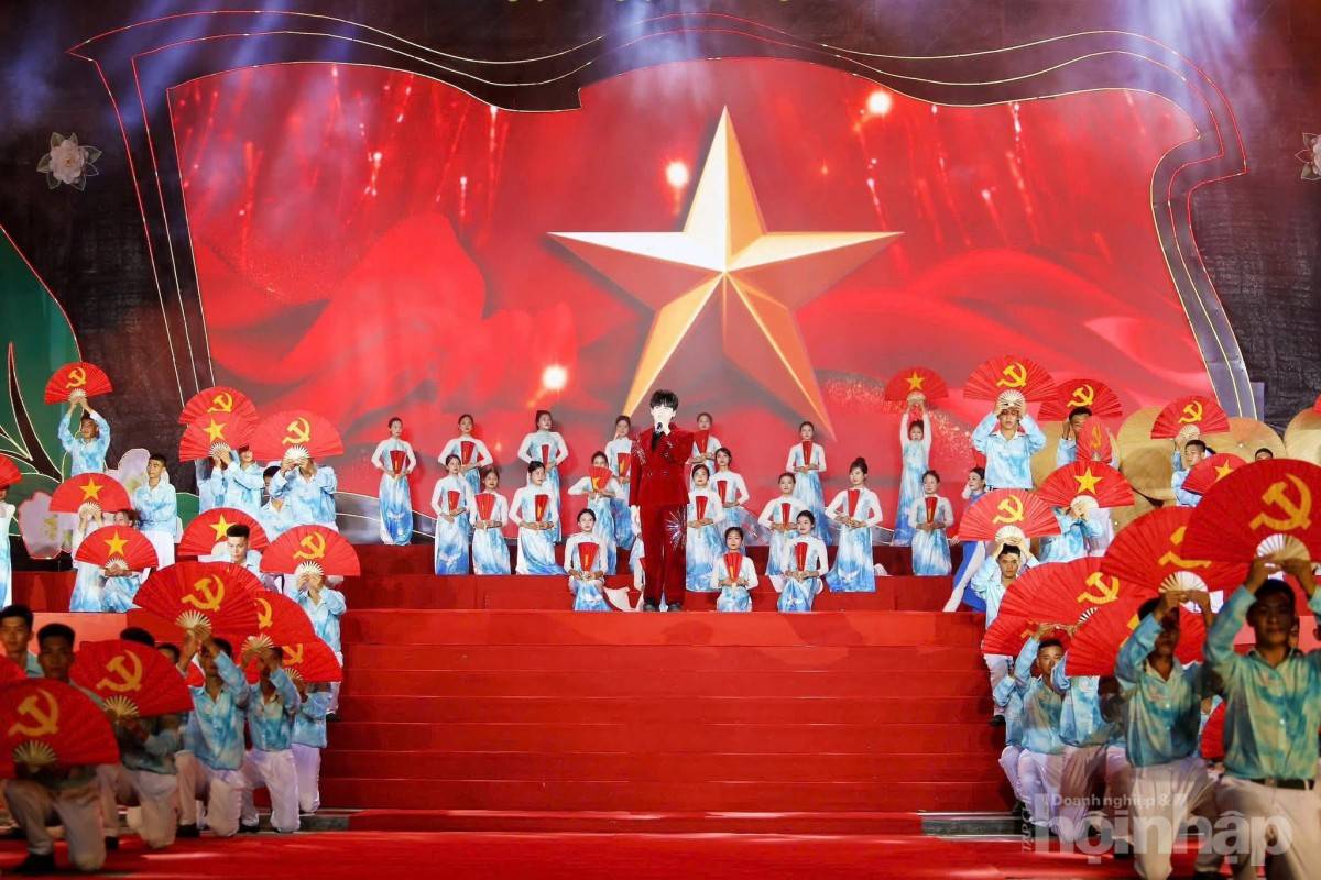 Chùm ảnh ấn tượng của Đại hội đại biểu Đảng bộ tỉnh Thái Nguyên lần thứ I