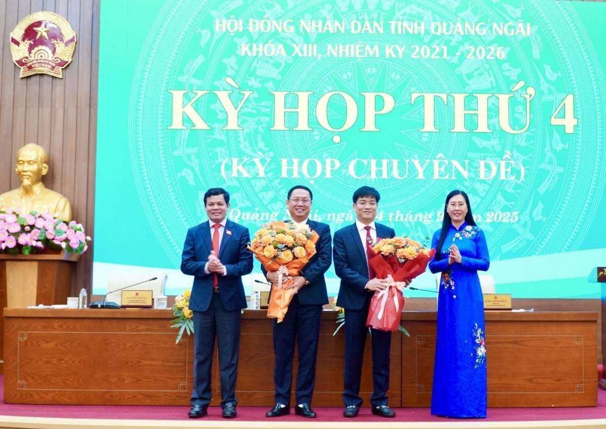 Quảng Ngãi: Hai Bí thư Đảng ủy xã được bầu giữ chức vụ Phó Chủ tịch UBND tỉnh