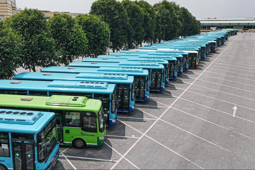 Hà Nội cải tạo xe buýt cũ thành “văn phòng lưu động” phục vụ thủ tục hành chính