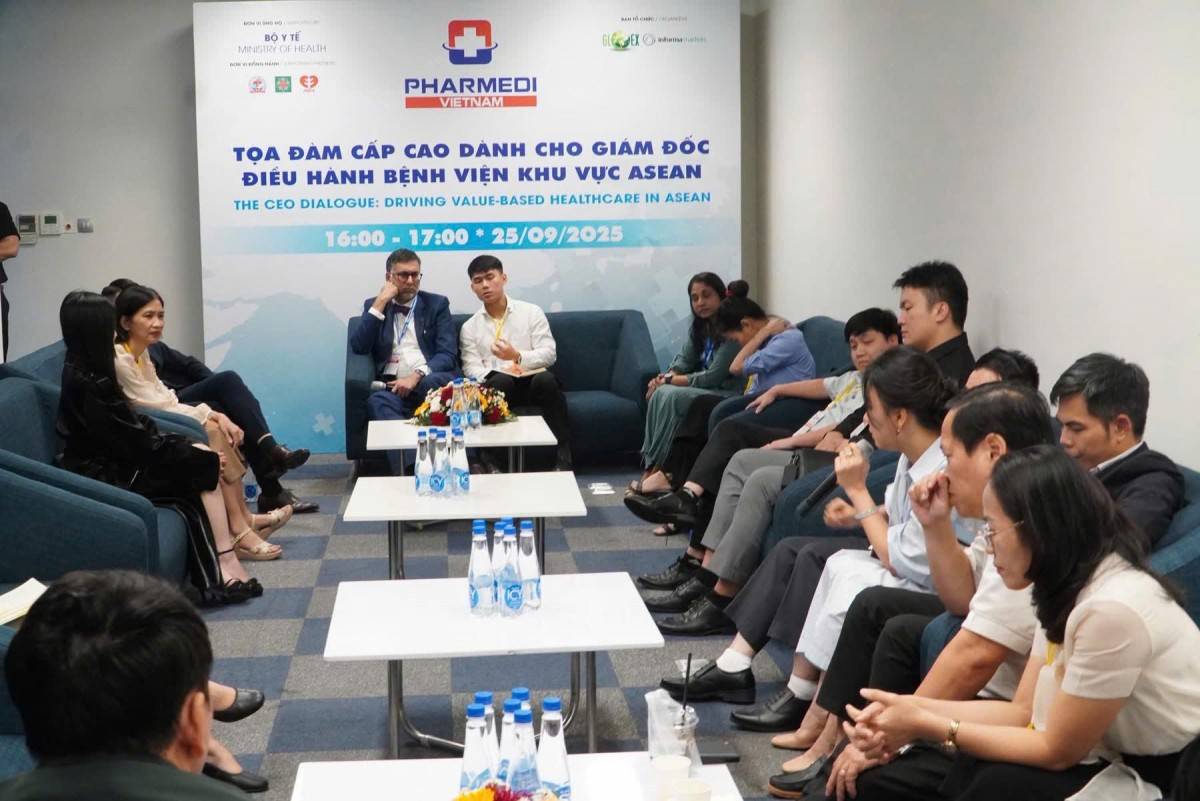 Hội thảo cấp cao dành cho các Giám đốc điều hành với chủ đề: “Thúc đẩy mô hình chăm sóc sức khỏe dựa trên giá trị khu vực ASEAN”