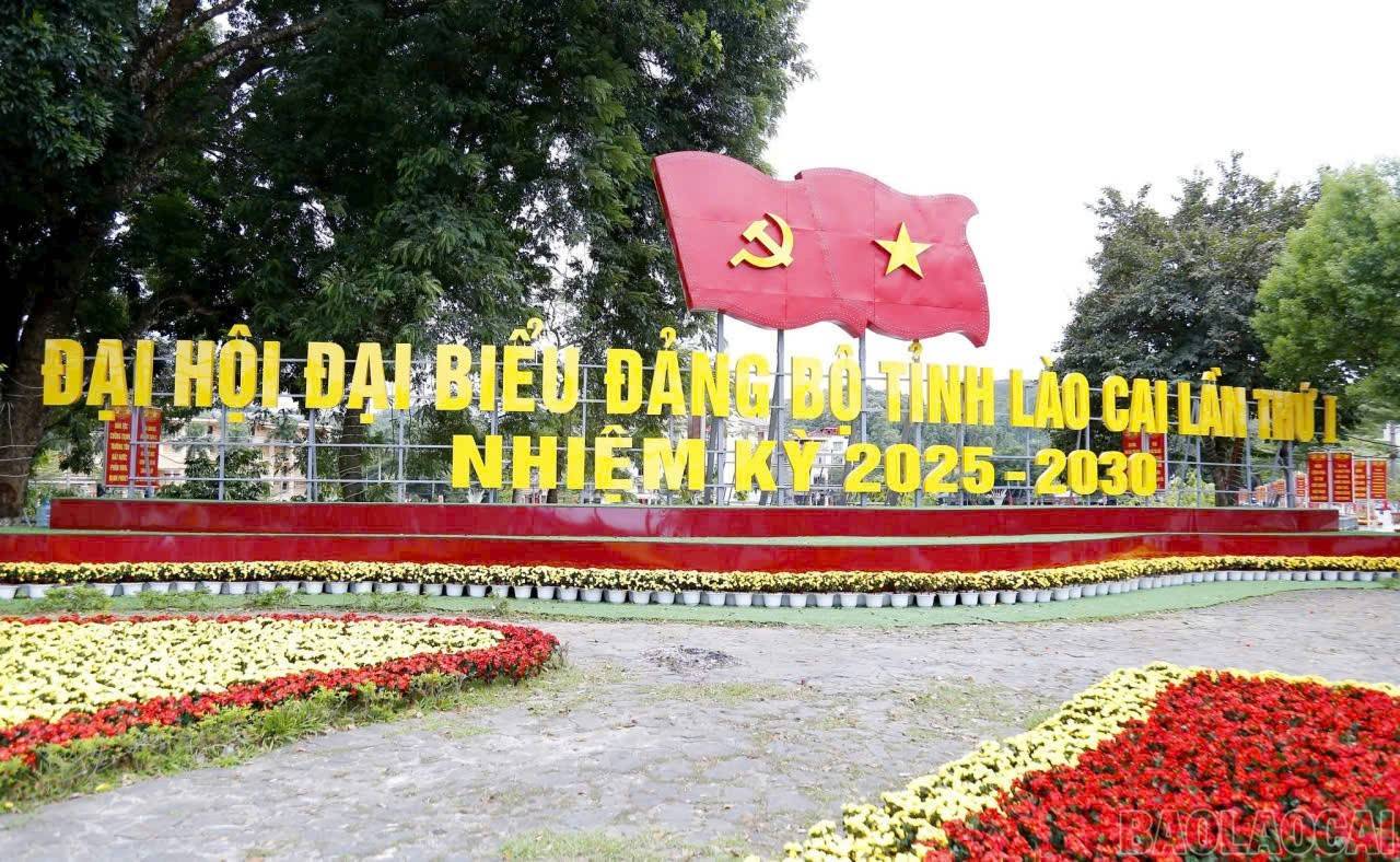 Từ phố thị đến bản làng: Tình cảm son sắt của nhân dân với Đại hội Đảng bộ Lào Cai lần I