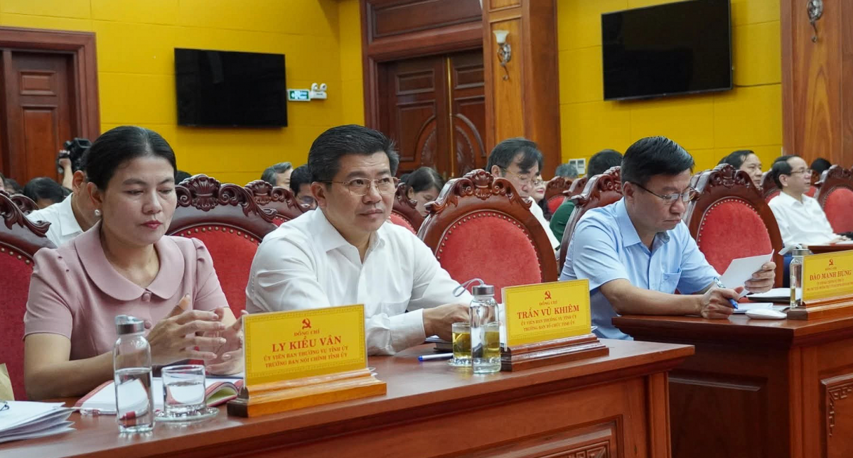 Đảng bộ Quảng Trị tập trung tháo gỡ khó khăn, đẩy mạnh giải ngân, chuẩn bị chu đáo cho Đại hội đại biểu Đảng bộ tỉnh lần thứ I