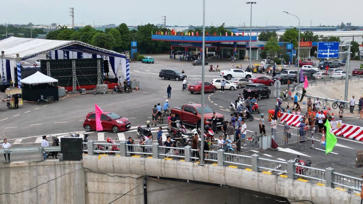 Cầu Phong Châu mới trước ngày thông xe: Khoảnh khắc cuối trên công trường