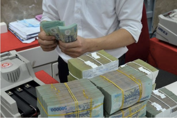 Lợi nhuận ngân hàng bị siết chặt khi biên lãi ròng đi xuống