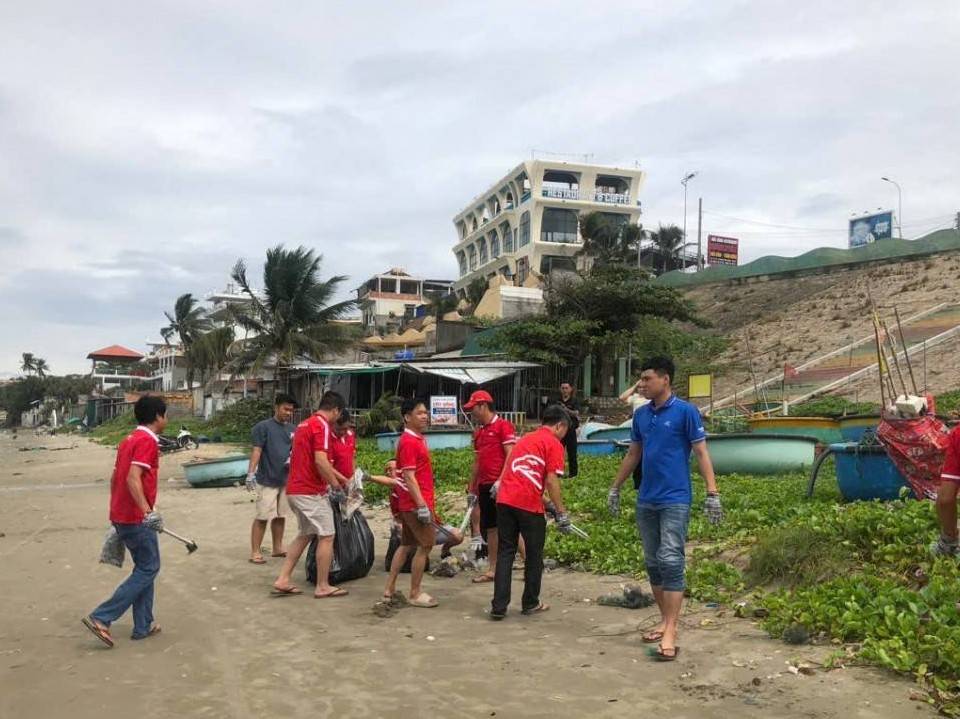 Tập đoàn Năng lượng Việt Nam và Ban Chấp hành Đoàn Phường Mũi Né chung tay bảo vệ môi trường