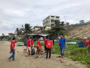 Tập đoàn Năng lượng Việt Nam và Ban Chấp hành Đoàn Phường Mũi Né chung tay bảo vệ môi trường