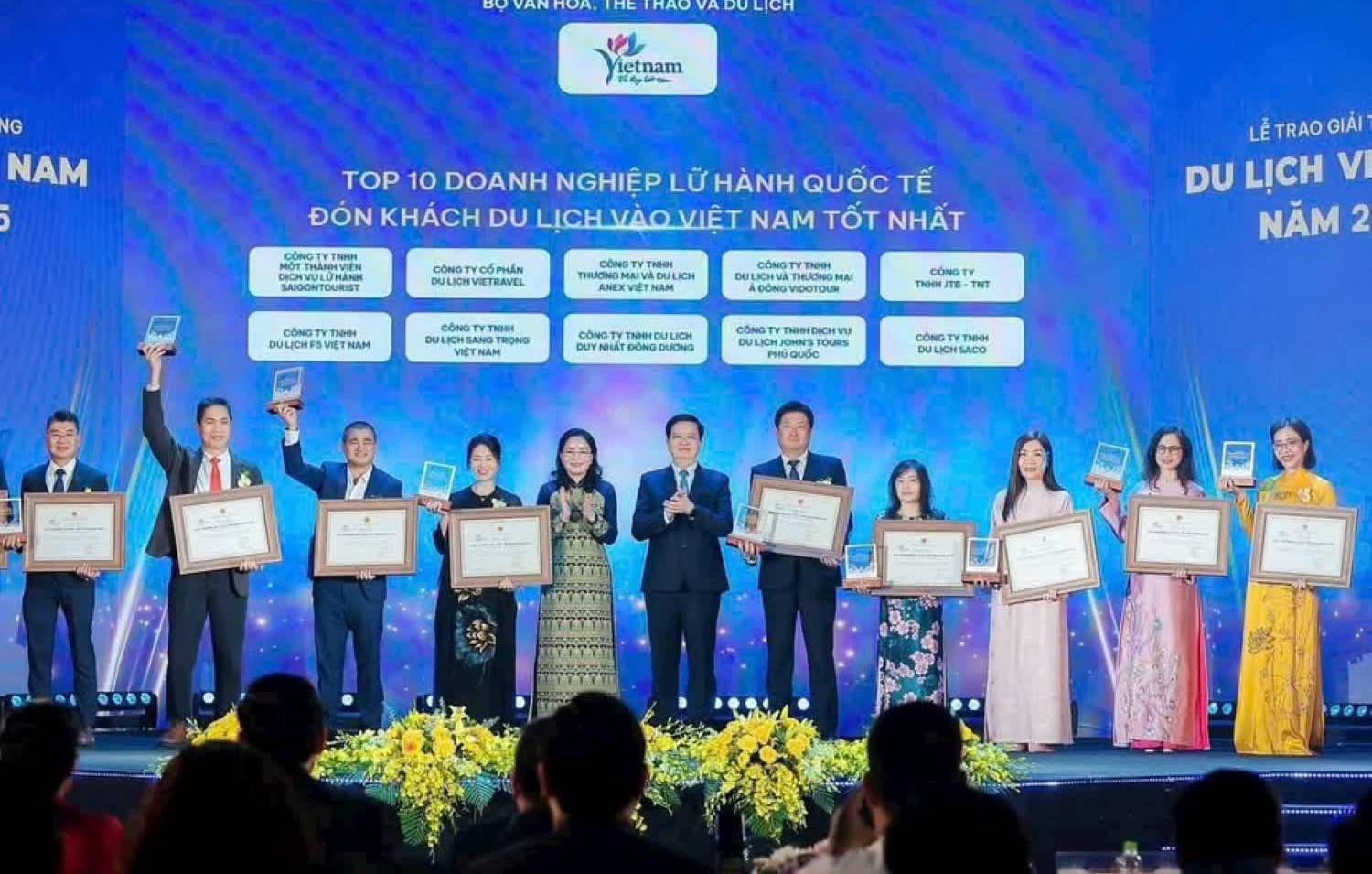 Khánh Hòa: 6 đơn vị du lịch được xướng tên tại Lễ trao giải thưởng Du lịch Việt Nam 2025