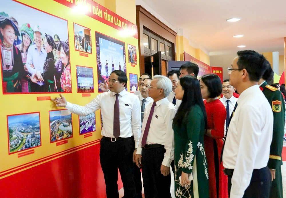 Triển lãm ảnh “Đất và Người Lào Cai” chào mừng Đại hội đại biểu Đảng bộ tỉnh lần thứ I