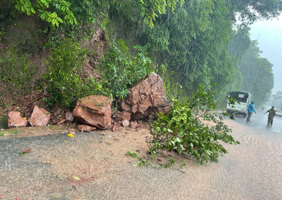 Quảng Trị: 3 người mất tích, hàng trăm hộ sơ tán do ảnh hưởng bão số 10