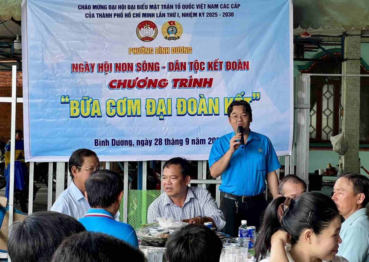 Bữa cơm đại đoàn kết: Gắn kết công nhân, chủ nhà trọ và Công đoàn phường Bình Dương