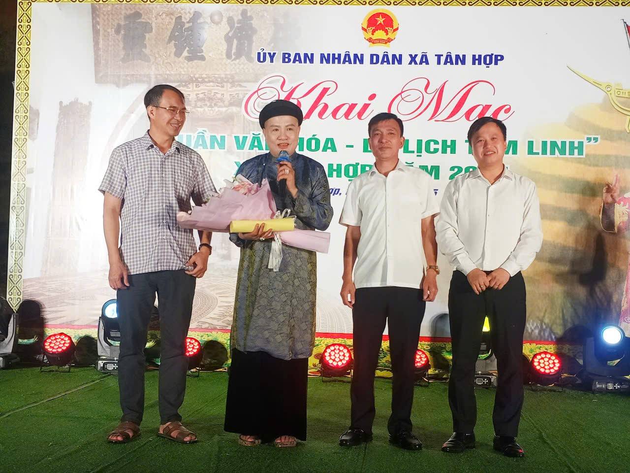 Nghệ nhân ưu tú Đặng Ngọc Anh 