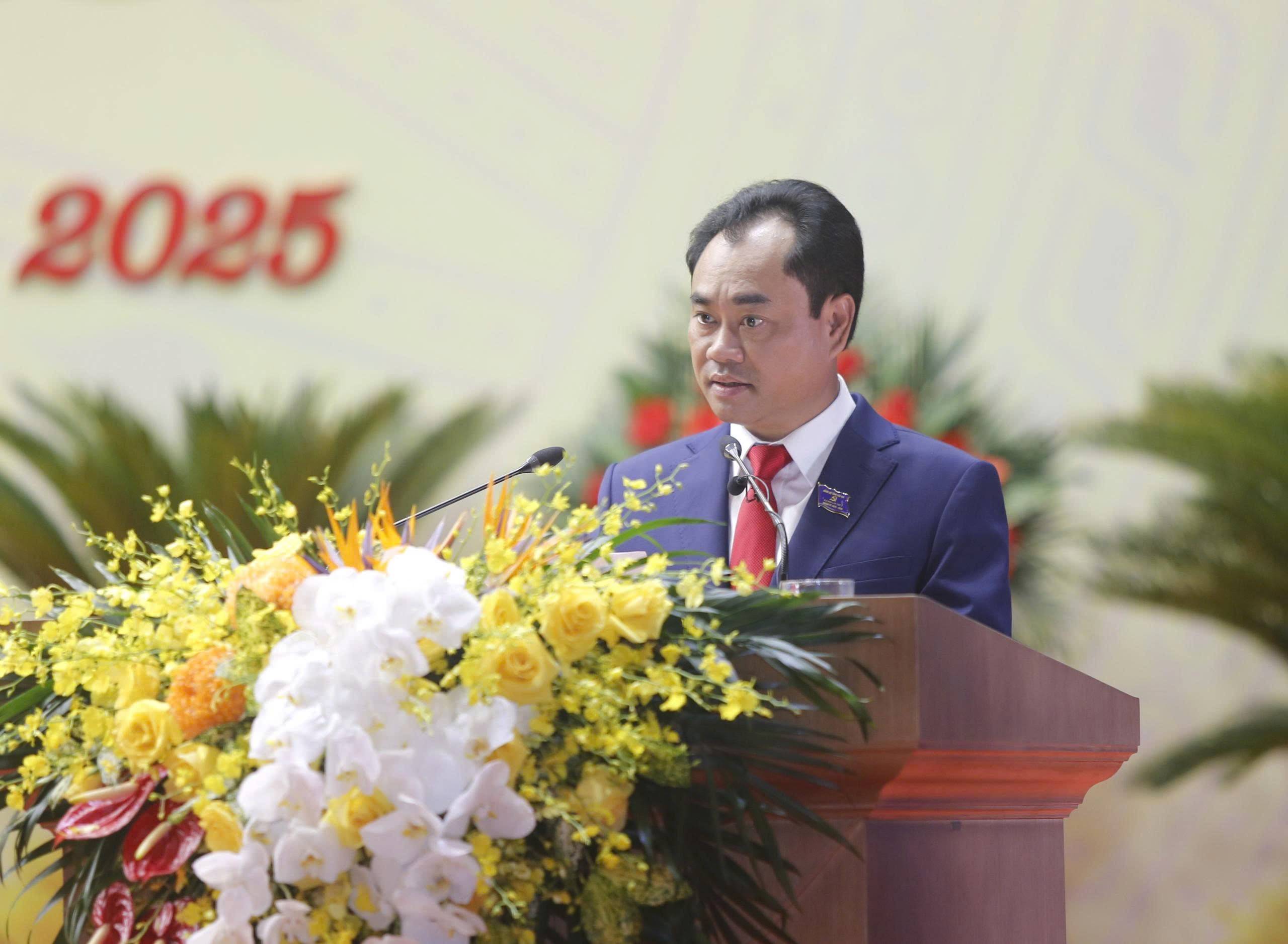 Ban Chấp hành Đảng bộ Lào Cai khóa I ra mắt, quyết tâm xây dựng Đảng bộ trong sạch vững mạnh