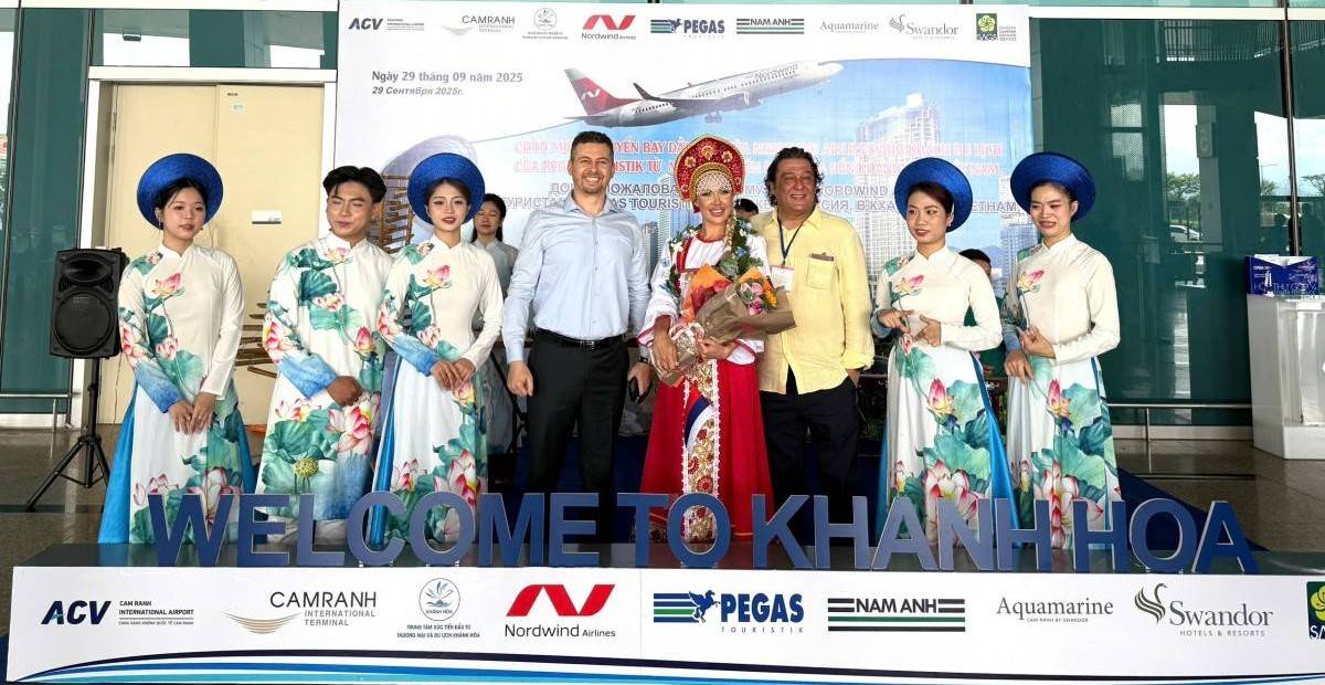 Khánh Hòa: Đón chuyến bay đầu tiên của hãng hàng không NORDWIND cùng 370 khách từ Moscow
