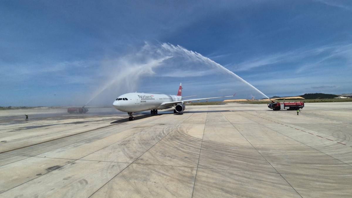 Khánh Hòa: Đón chuyến bay đầu tiên của hãng hàng không NORDWIND cùng 370 khách từ Moscow