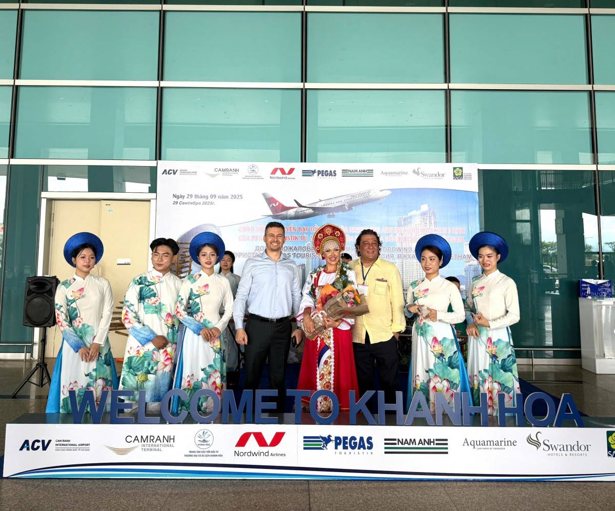Khánh Hòa: Đón chuyến bay đầu tiên của hãng hàng không NORDWIND cùng 370 khách từ Moscow